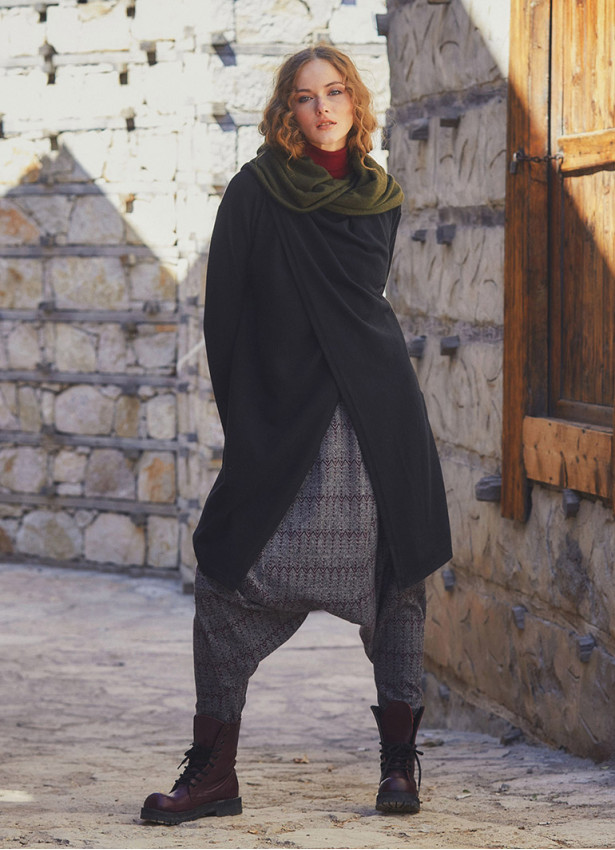 Thumb Hole Detailed Bohemian Style Hooded Long Black Cardigan