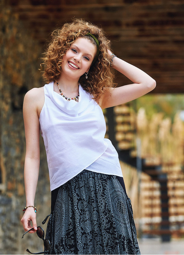 Degaje Neck Sleeveless White Authentic Blouse Top
