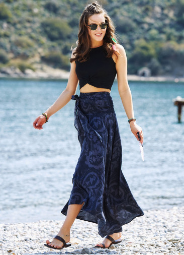 Gray Loose Asymmetric Skirt