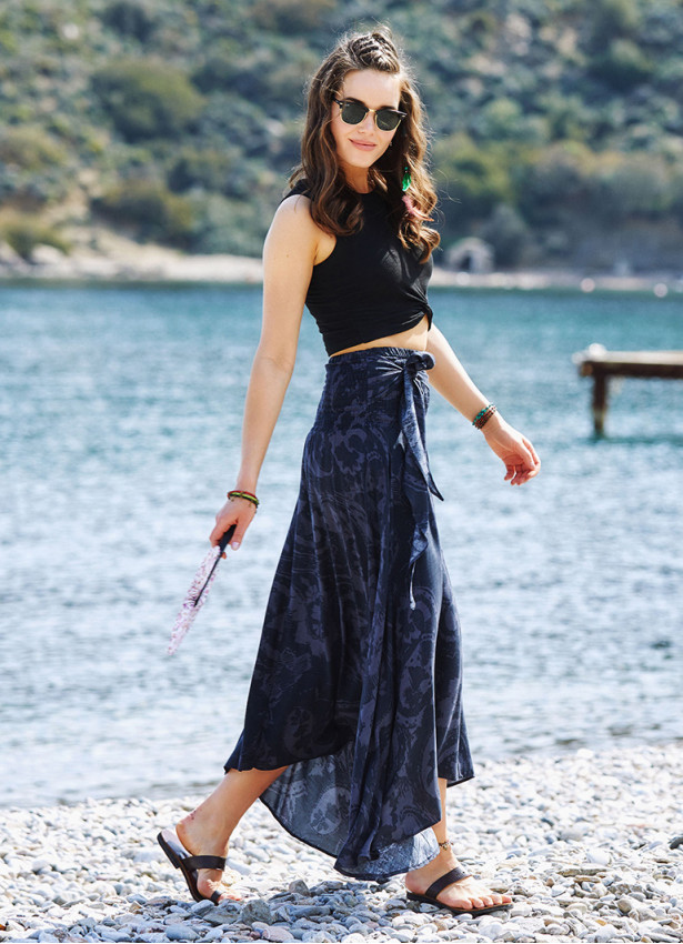 Gray Loose Asymmetric Skirt